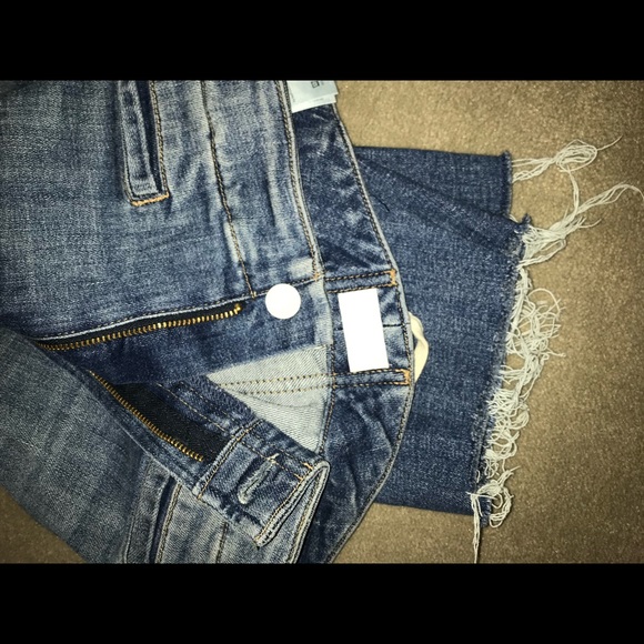 EXCLUSIVE MOTHER JEANS - NEVER WORN